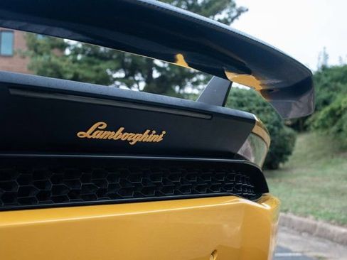 Used 2015 Lamborghini Huracan LP 610-4 image 23