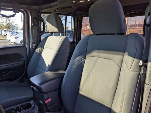 Used 2020 Jeep Wrangler Unlimited Sport S image 28