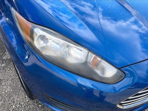 Used 2018 Ford Fiesta SE image 32