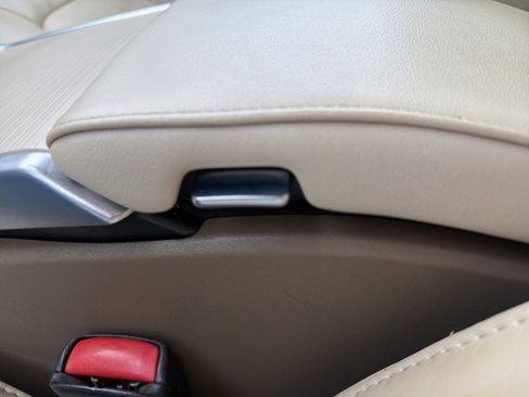 Used 2013 Volvo XC70 T6 image 44