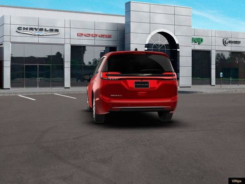 New 2026 Chrysler Pacifica Select image 13