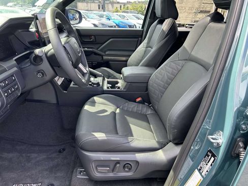 New 2026 Toyota 4Runner TRD Off-Road Premium AWD/4WD image 18