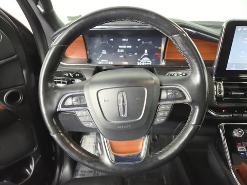 Used 2021 Lincoln Navigator L Reserve AWD/4WD image 27