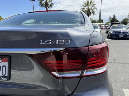 Used 2014 Lexus LS 460 w/ Comfort Package RWD image 24