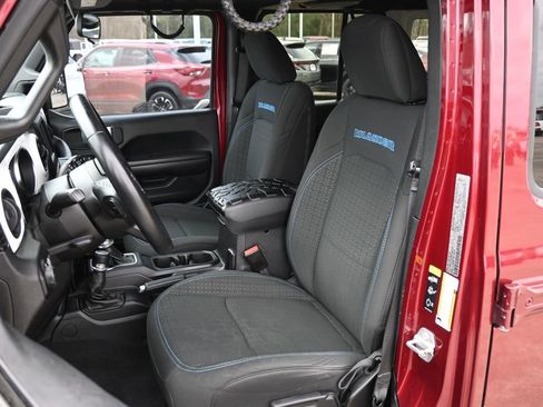 Used 2021 Jeep Wrangler Unlimited Islander image 16