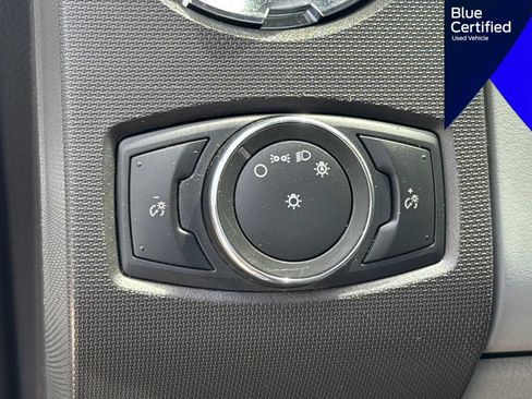 Certified 2022 Ford F650 2WD Regular Cab Super Duty image 26