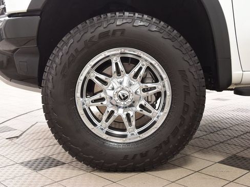 Used 2023 Chevrolet Silverado 1500 ZR2 w/ Technology Package AWD/4WD image 32