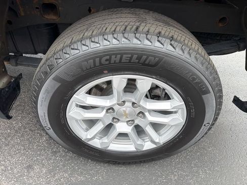 Certified 2023 Chevrolet Silverado 1500 LT AWD/4WD image 25