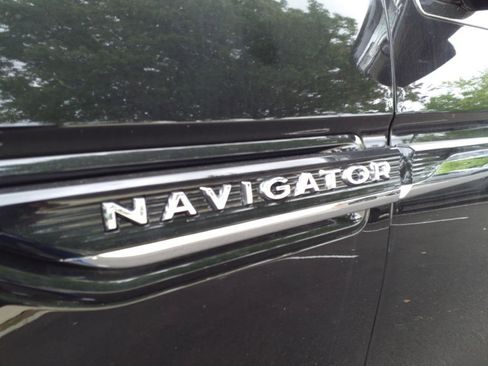 Certified 2024 Lincoln Navigator Reserve image 15