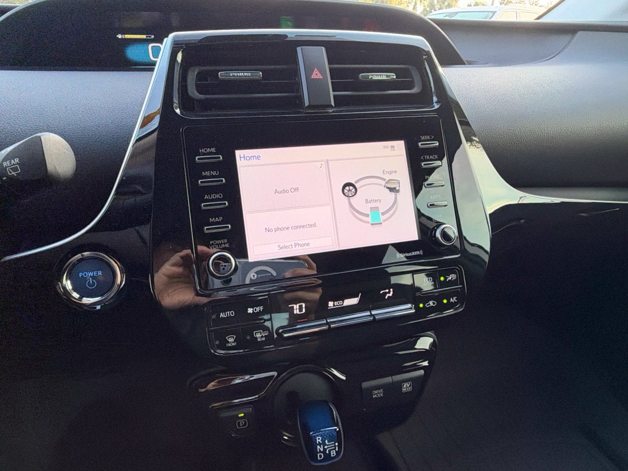 Used 2021 Toyota Prius LE FWD image 8