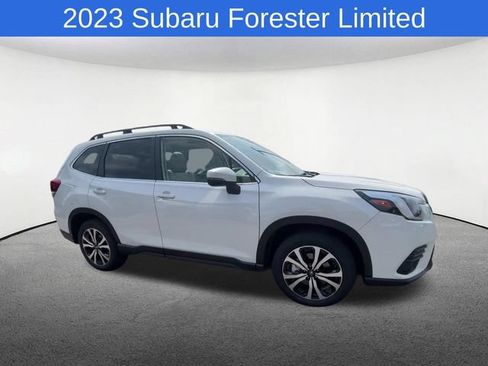 Used 2023 Subaru Forester Limited AWD/4WD image 2