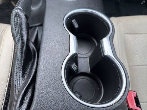 Used 2020 Ford Mustang Premium RWD image 37