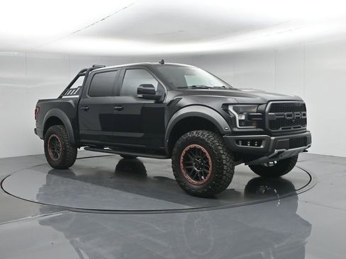 Used 2019 Ford F150 Raptor w/ Equipment Group 802A Luxury AWD/4WD image 27