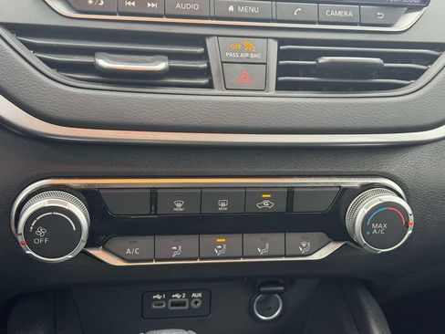 Used 2025 Nissan Altima 2.5 S FWD image 27