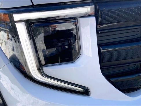 Used 2023 GMC Sierra 1500 Elevation image 24