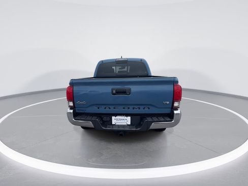 Used 2019 Toyota Tacoma SR5 AWD/4WD image 7