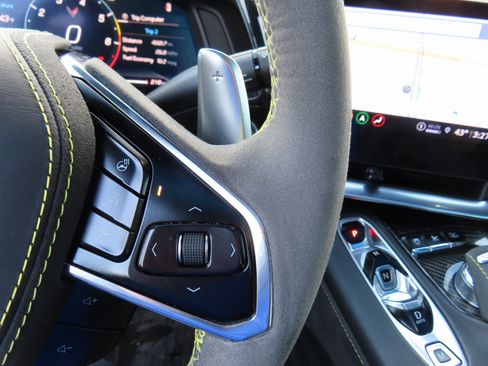 Used 2022 Chevrolet Corvette Stingray Premium Cpe w/ Z51 Performance Package image 21