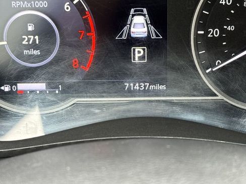 Used 2020 Nissan Versa SV image 21