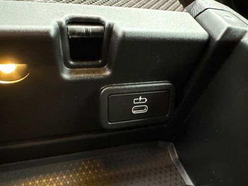 Used 2025 BMW M4 xDrive Competition w/ Executive Package image 33