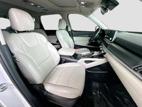Used 2020 Kia Telluride S FWD image 29