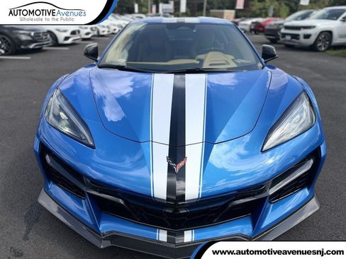 Used 2024 Chevrolet Corvette Z06 RWD image 1