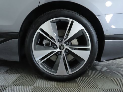 Used 2025 Audi A6 e-tron Prestige w/ Black Warm Weather Package image 33