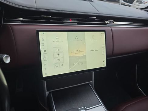 Certified 2024 Land Rover Range Rover Long Wheelbase Autobiography AWD/4WD image 23