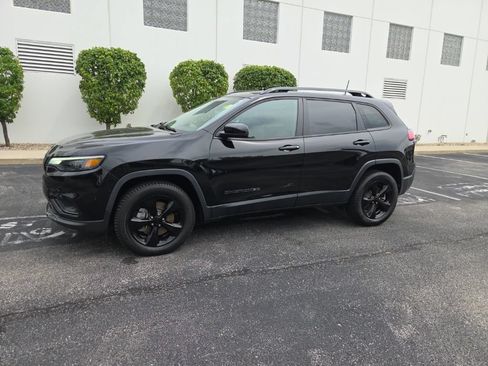 Used 2020 Jeep Cherokee Latitude Plus AWD/4WD image 44