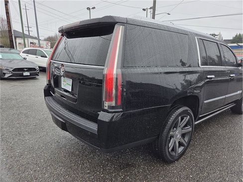 Used 2015 Cadillac Escalade ESV Premium image 6