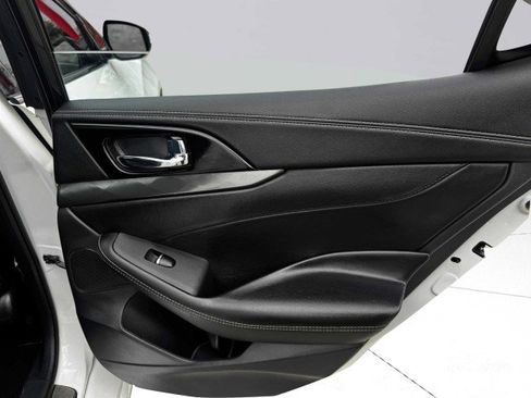 Used 2022 Nissan Maxima SV w/ Floor Mat Group image 41