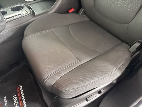 Used 2014 GMC Acadia SLE image 9