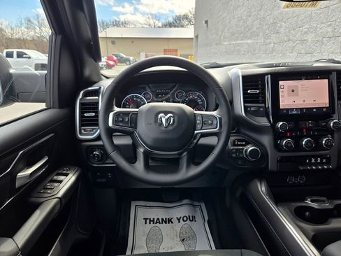 New 2026 RAM 1500 4x4 Crew Cab image 36