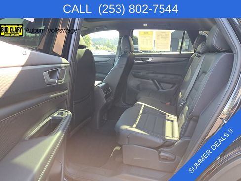 Used 2024 Volkswagen Atlas Cross Sport SEL R-Line AWD/4WD image 20