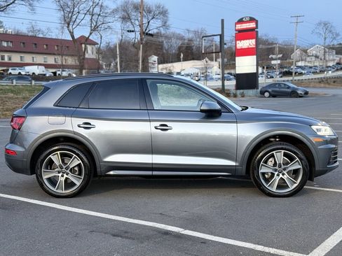 Used 2019 Audi Q5 2.0T Premium Plus w/ Premium Plus Package image 8