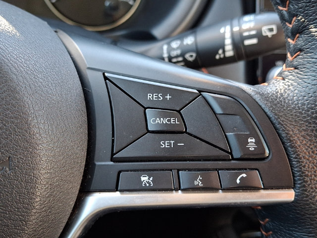 Used 2023 Nissan Kicks SR w/ SR Premium Package FWD image 21