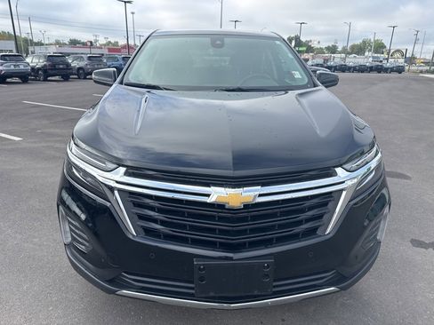 Used 2024 Chevrolet Equinox LT image 2