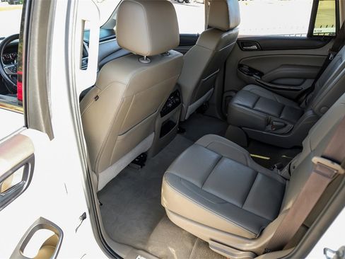 Used 2019 GMC Yukon SLT image 38