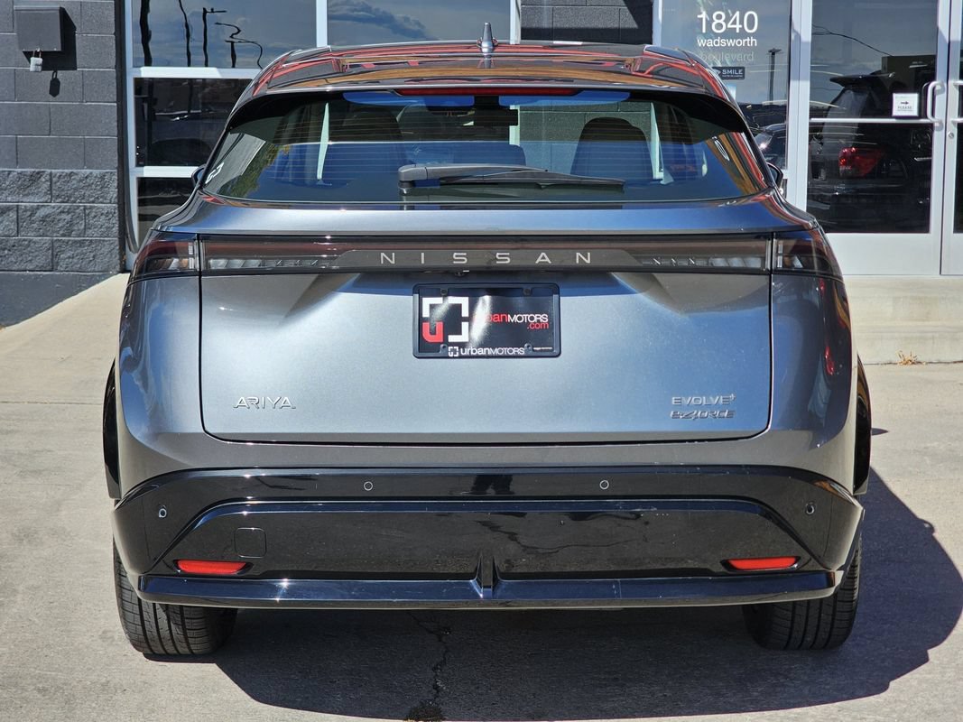 Used 2024 Nissan Ariya AWD image 12