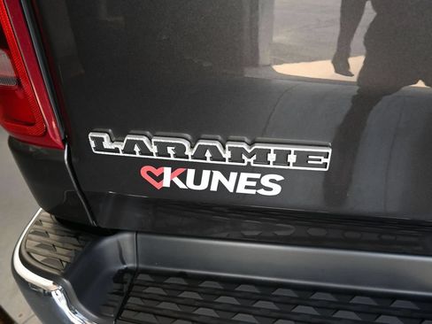 Used 2019 RAM 1500 Laramie AWD/4WD image 20