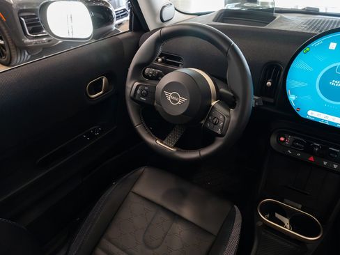 Used 2025 MINI Cooper S FWD image 10