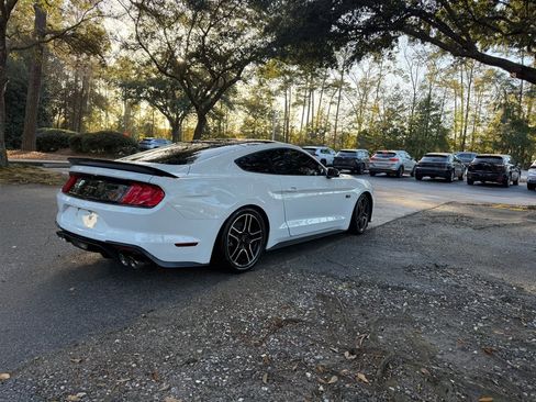 Used 2018 Ford Mustang GT image 6