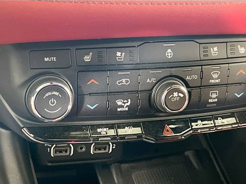 Used 2022 Dodge Durango R/T w/ Blacktop Package AWD/4WD image 20