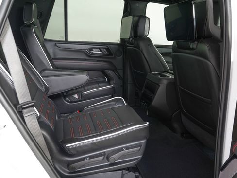 Used 2026 GMC Yukon AT4 Ultimate AWD/4WD image 10