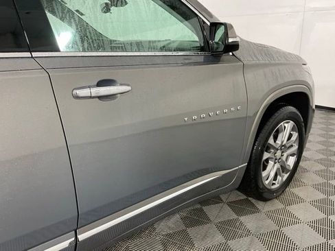 Used 2019 Chevrolet Traverse Premier w/ Driver Confidence II Package image 9