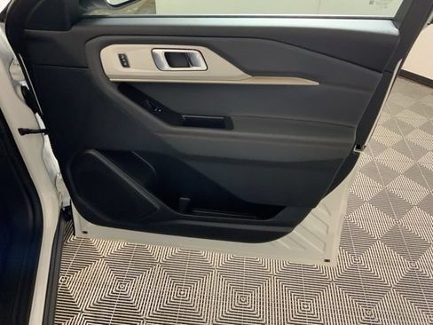 New 2026 Ford Explorer Active w/ Active Comfort Package AWD/4WD image 32
