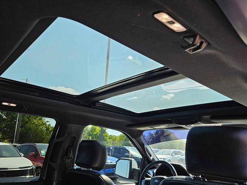 Used 2017 Ford F150 Lariat image 23