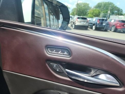 Used 2021 Cadillac Escalade Premium Luxury Platinum AWD/4WD image 15