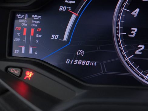 Used 2020 Lamborghini Huracan EVO image 49