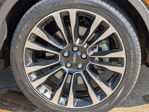 Used 2016 Lincoln MKX Reserve w/ Luxury Package FWD image 8