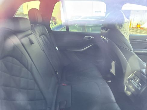 Used 2024 BMW X5 xDrive40i w/ M Sport Package image 9